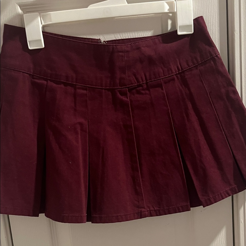 Women's Burgundy Pleated Skirt